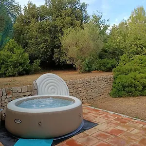 https://charmante-petite-maison.fr-provencehotel.com