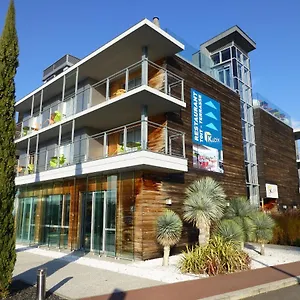 Western Aquakub 3*, Aix-les-Bains Frankreich
